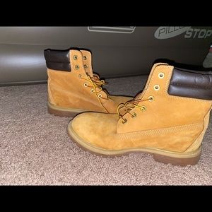 Timberlands / Woman